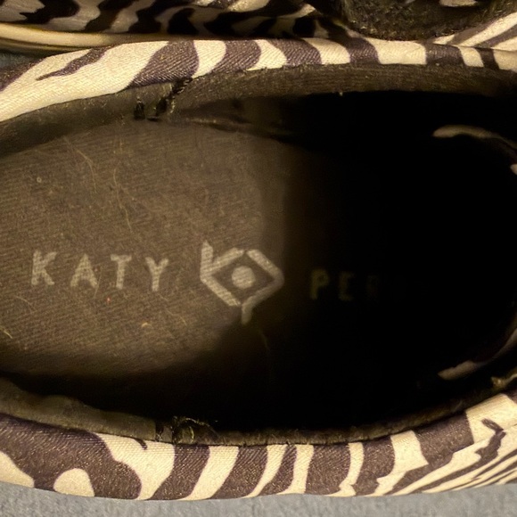 Women’s Size 8.5M Katy Perry “The Sprinkle” Zebra Print Sneakers - Picture 7 of 10